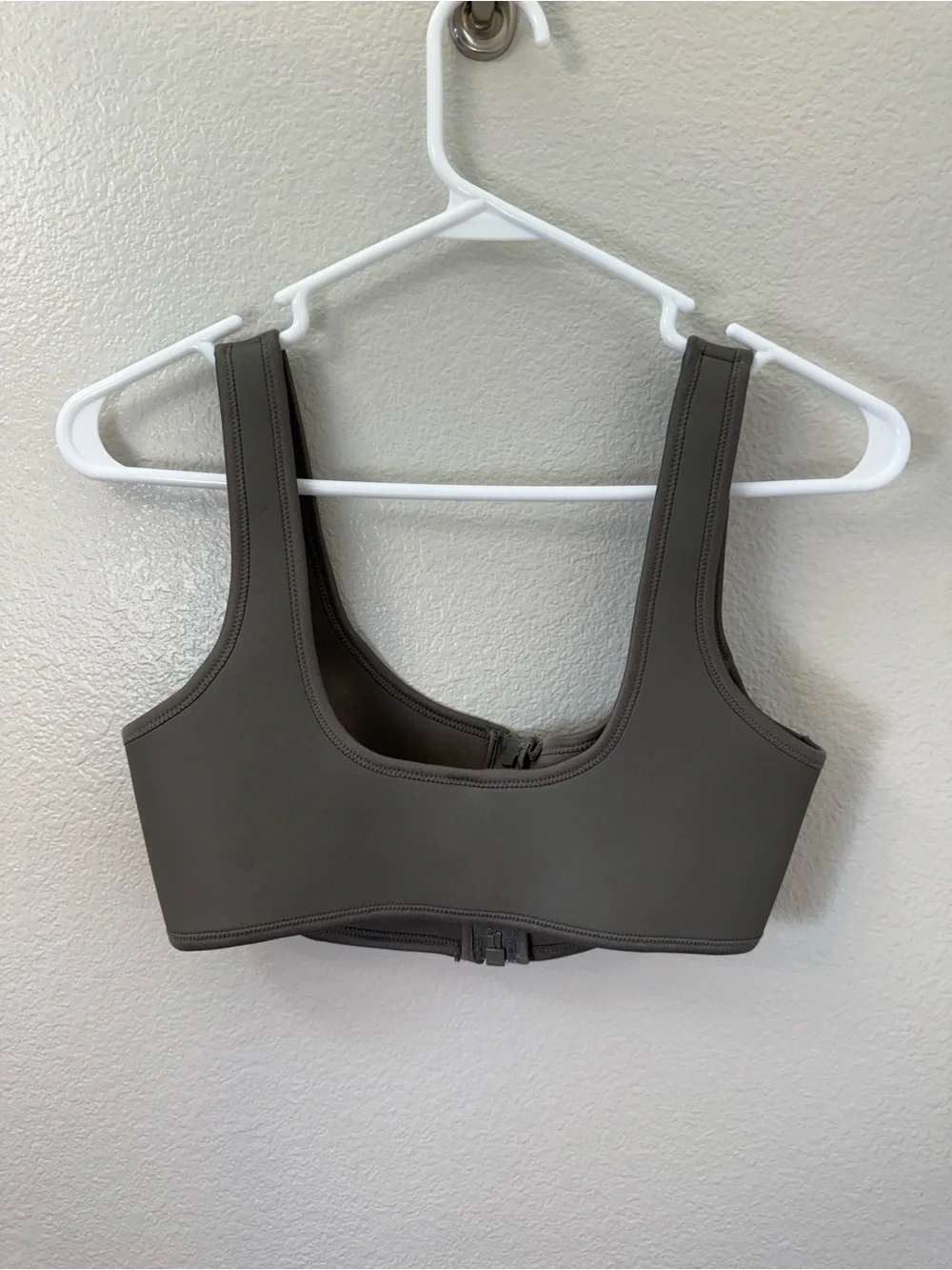 Skims Rubberized Scuba Swim Scoop Neck Bikini Top In Grey Chalk Size Medium